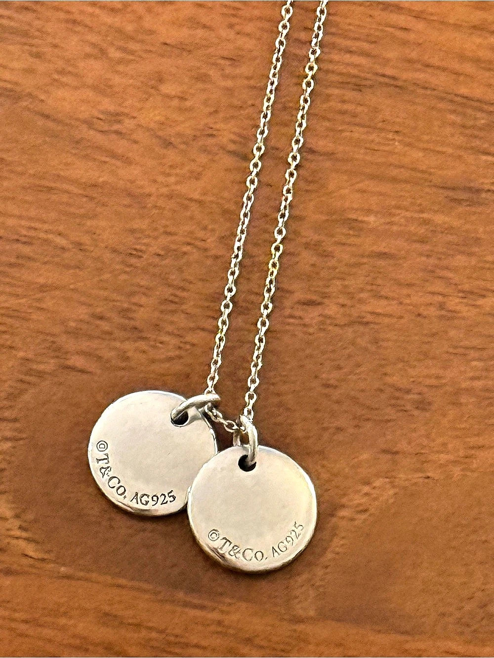 Tiffany & Co. Tiffany Notes Dual Initial Round Disc Pendant Necklace. Tiffany - Picture 4 of 10